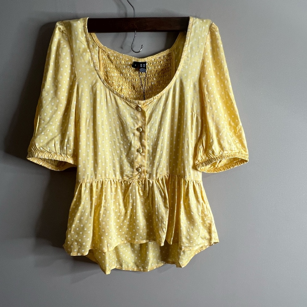 NWT Vera moda yellow polka dot smocked top size xs